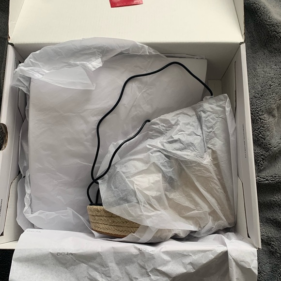 Aldo Sandals - Picture 3 of 4